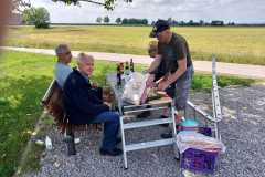 Verdiente Brotzeit der Helfer 